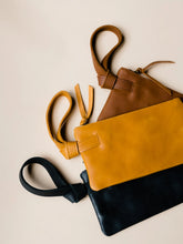 Load image into Gallery viewer, Rachel Wristlet