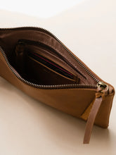 Load image into Gallery viewer, Rachel Wristlet