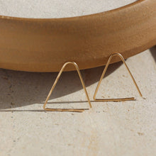 Load image into Gallery viewer, Sunday Earrings