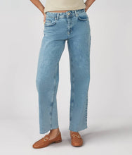 Load image into Gallery viewer, The Colette – VIB High-Rise Wide Leg Jeans
