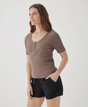 Load image into Gallery viewer, Women&#39;s Favorite Rib Henley Top: Deep Taupe / Large
