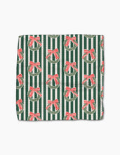 Load image into Gallery viewer, Green Wreaths Dishcloth Set
