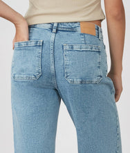 Load image into Gallery viewer, The Colette – VIB High-Rise Wide Leg Jeans
