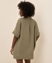 Load image into Gallery viewer, Double Gauze Oversized Shirt
